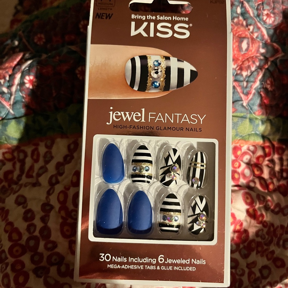 Kiss jewel fantasy nails